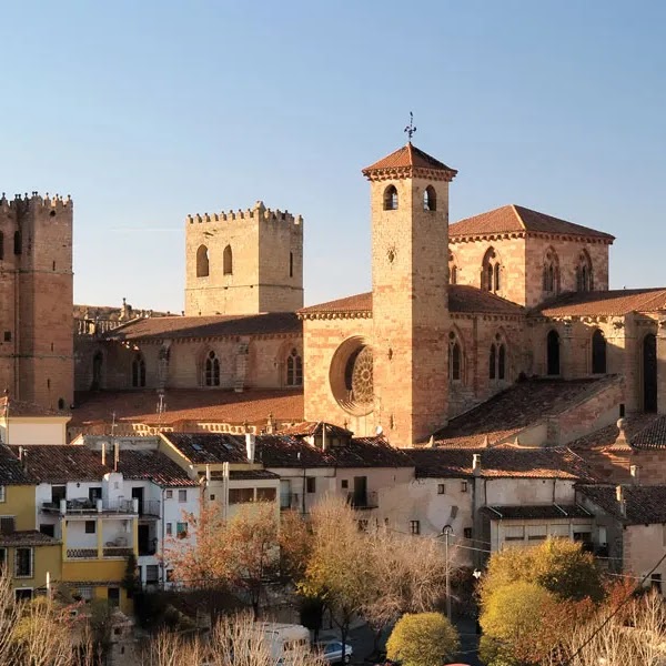 Photo showing the Sigüenza Cathedral